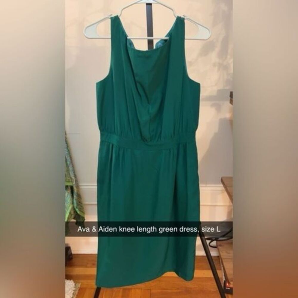 Ava & Aiden emerald green knee length sheath sleeveless dress 100% silk